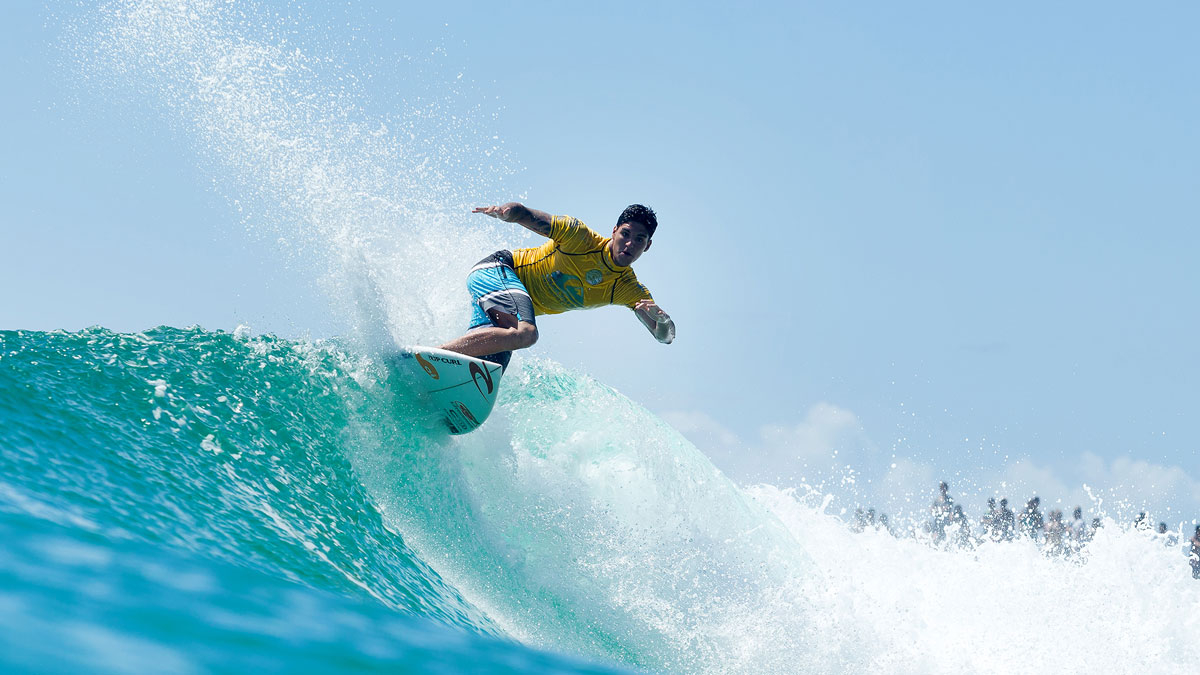 WSL World Champion Gabriel Medina of Brazil winning his Round 1 heat at the Quiksilver Pro Gold Coast on Saturday February 28, 2015. Photo: <a href=\"http://www.worldsurfleague.com/\">WSL</a> / <a href=\"https://instagram.com/kc80/\">Cestari</a>