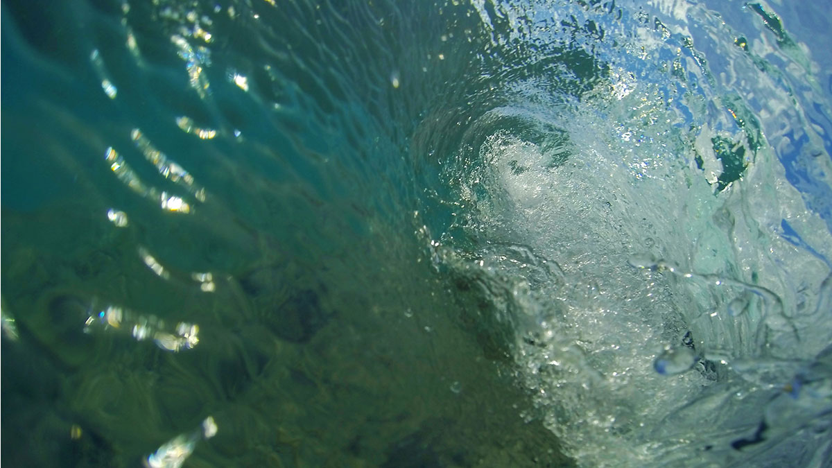 During a refraction swell, South Florida gets a bounce back of beautiful Caribbean water from the Bahamas. Photo: <a href=\"http://instagram.com/youngxsalt\"> Tondo</a>