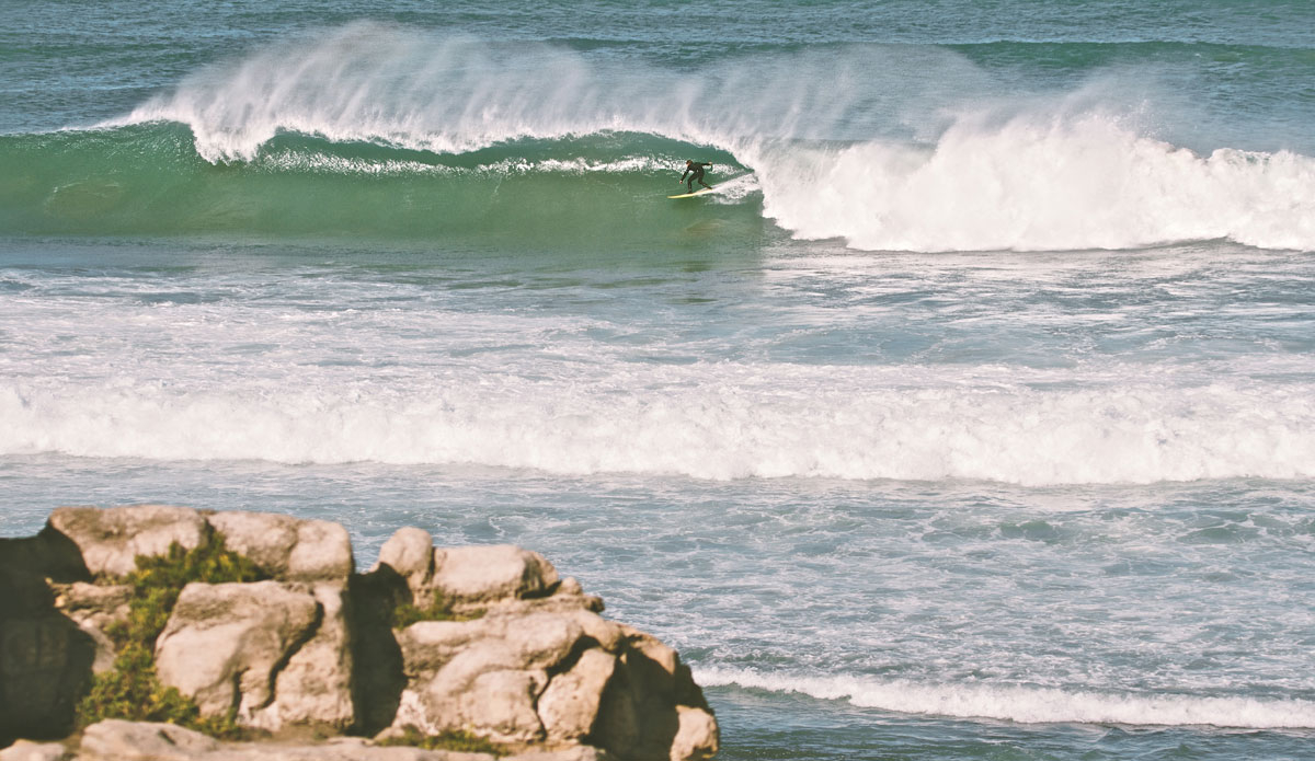 Skeet Derham tucks into an unmake-able section. Photo:<a href=\"http://instagram.com/cacaneves\">Camila Neves</a>