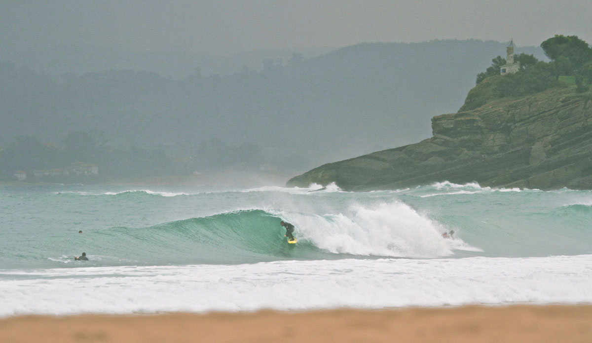 Skeet Derham hides from the camera. Photo:<a href=\"http://instagram.com/cacaneves\">Camila Neves</a>