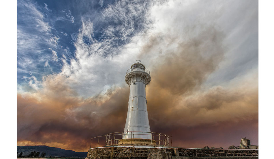 Recent Fires clouded over Wollongong’s Historical lighthouse. Photo: <a href=\"http://www.16images.com.au\">Steen Barnes</a>