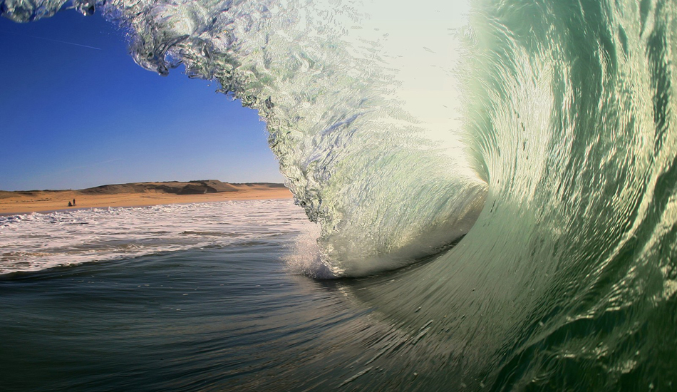 Virgin wave, Landes country.  Photo: <a href=\"https://www.facebook.com/SalernoPhoto\"> Stéphane Salerno