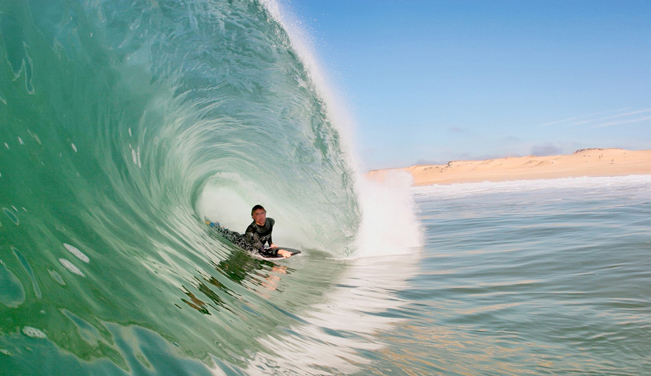 Yvon Martinez well behind the curtain. Photo: <a href=\"https://www.facebook.com/SalernoPhoto\"> Stéphane Salerno