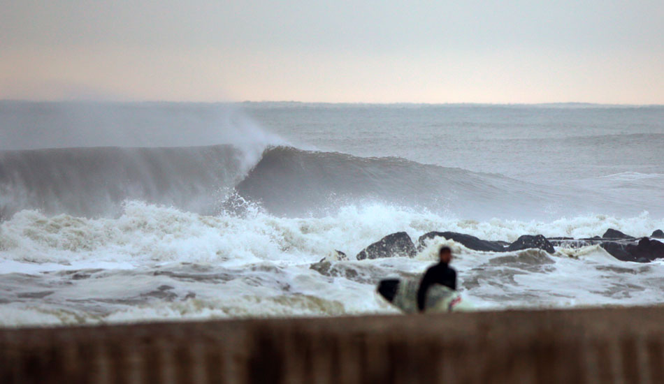 Trying hard not to look back. Photo: <a href=\"http://www.rozbernsurf.com\":> Kevin Strickland</a>