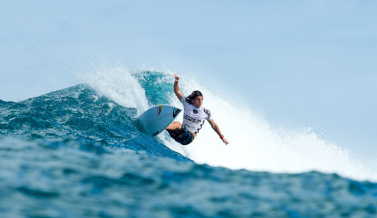 Leonardo Fioravanti of Italy winning his Round 2 heat after posting the highest score of the morning, a 16.17. Fioravanti earned a near perfect 9.07 and advanced into Round 3 in first place. Photo:<a href=\"http://www.aspworldtour.com/\">ASP</a>/Sloane