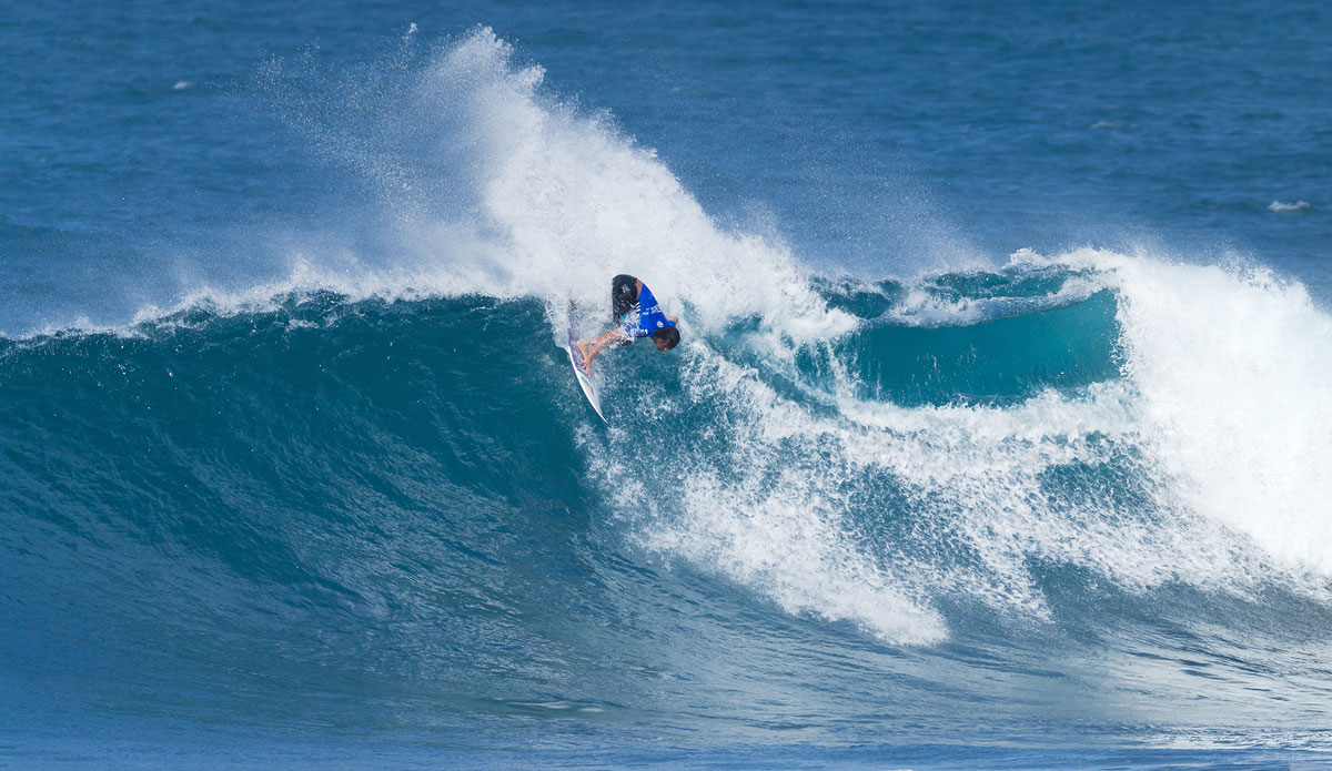 Conner O\'Leary of Cronulla, Sydney, Australia winning his Round 2 heat on Tuesday December 2, 2014. O\'Leary posted an excellent 8.00 ride and advanced into Round 3. Photo:<a href=\"http://www.aspworldtour.com/\">ASP</a>/Cestari