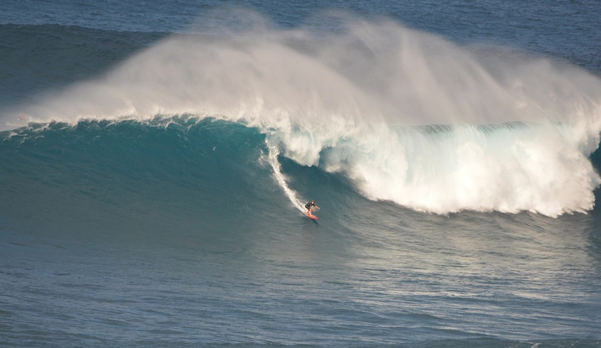 Dk Walsh charging on his backside. Photo: <a href=\"http://instagram.com/surfsup_photos\"> Tassio Silva</a>