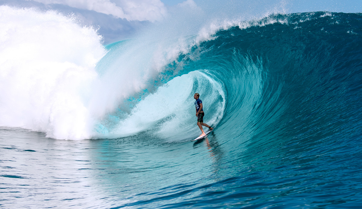 9 Gorgeous Photos from 2014 Billabong Pro Tahiti Final Day | The Inertia