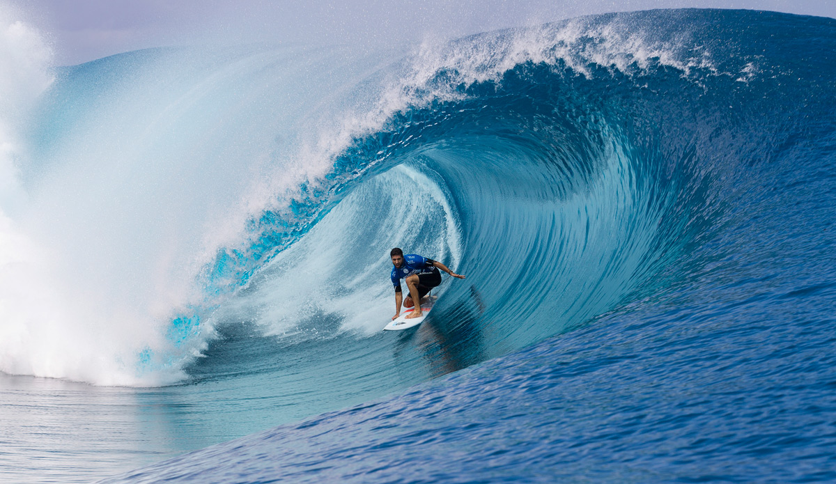 9 Gorgeous Photos From 2014 Billabong Pro Tahiti Final Day 