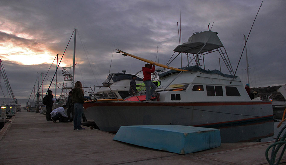 5 am. Packing the guns up. Photo: Claudia Boily