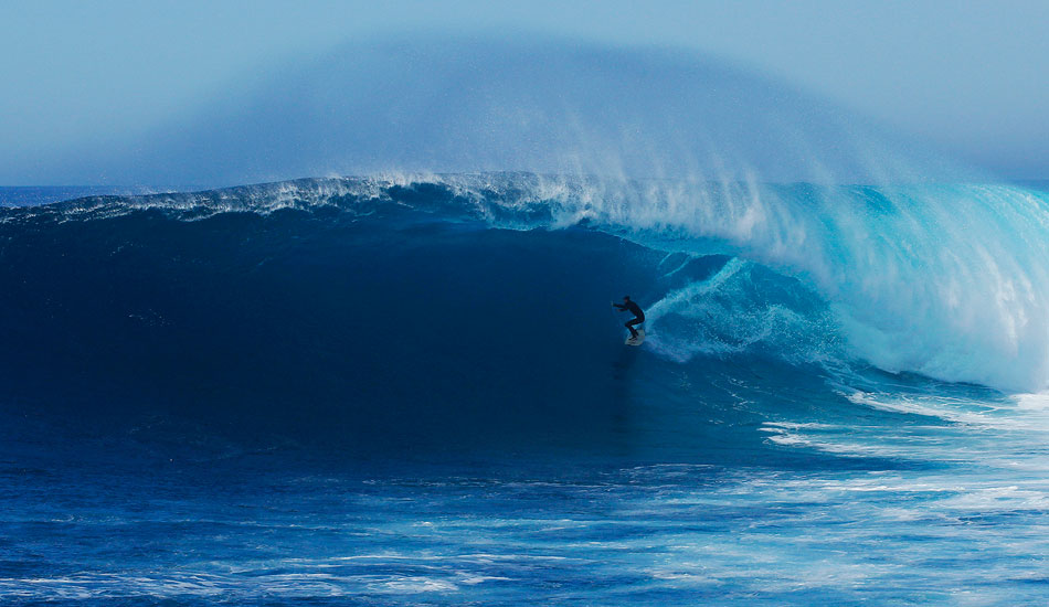 Garth Englehorn didn\'t miss any opportunities to get in there. The was hands down the best barrel of the day. Photo: Claudia Boily