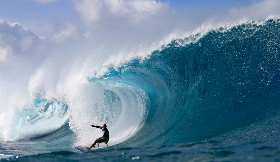 Kelly Slater Destroys Field, Takes Volcom Pipe Pro | The Inertia