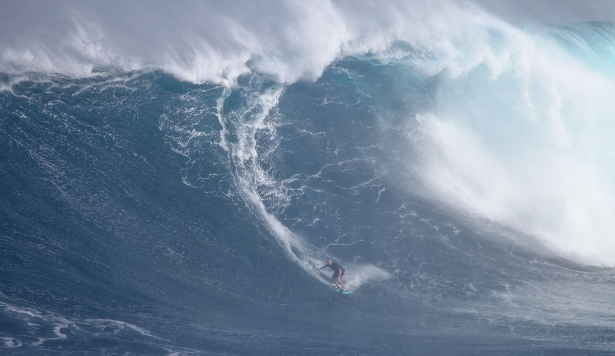 Paige Alms at Jaws. Photo: @aaronlynton