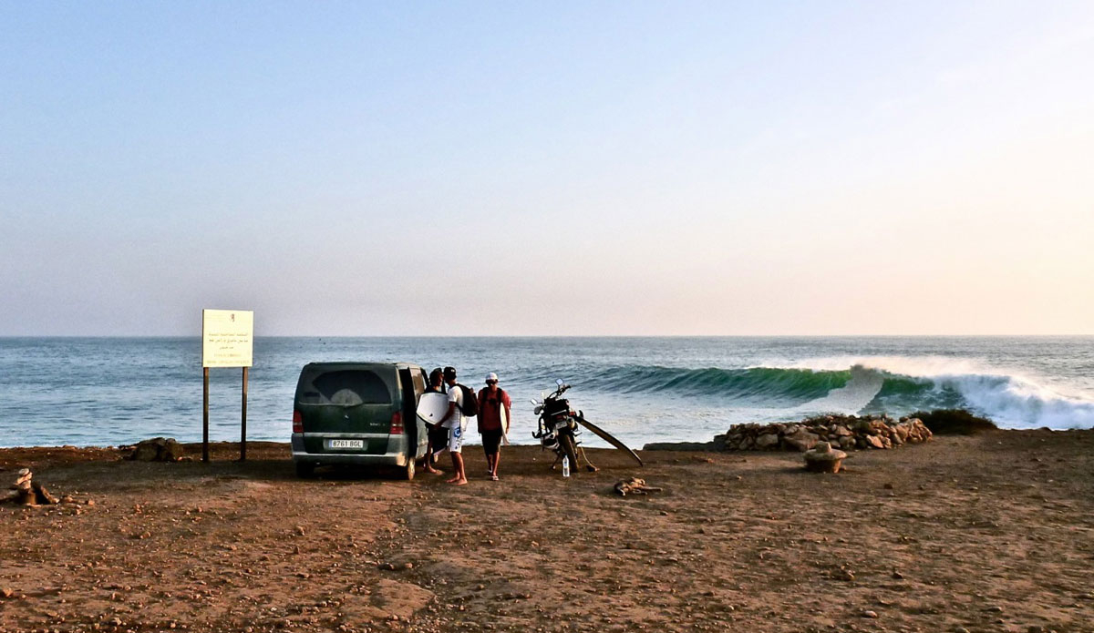 It’s always good to find some friends on the road in Morocco. Photo: <a href=\"http://bugsonmyboard.org/\">Gary Conley</a>