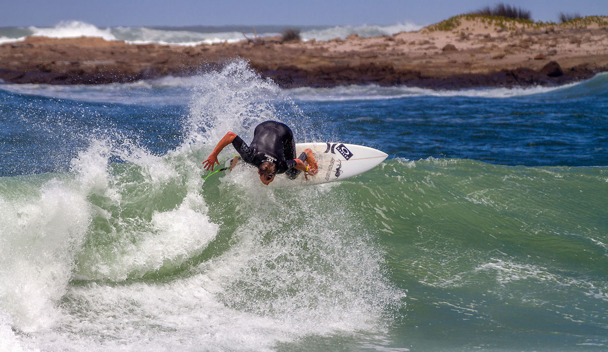 Greg Emslie flying down the line.  Photo: <a href=\"https://www.facebook.com/pages/Pho-Tye-Studio/398591356893177?fref=nf\"> Tyerell Jordaan</a>