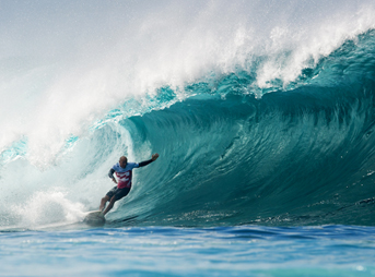 Pipeline Day 2: Slater Dominates, Durbidge Blows Eardrum | The Inertia