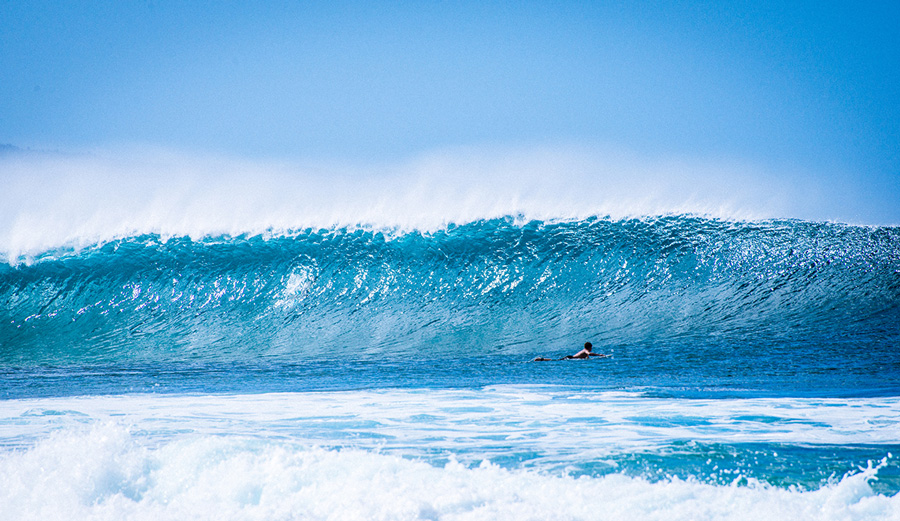 Take a Stroll Through This Gallery of Beautiful Waves From Last Week at ...