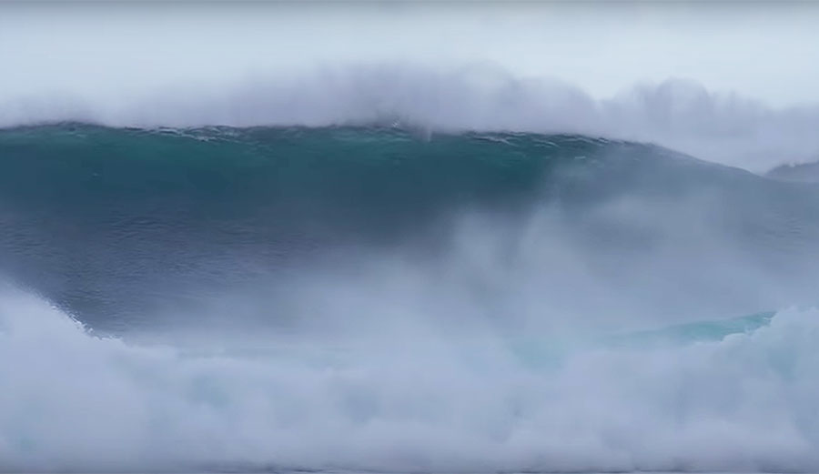 Big wave surfing Pipeline