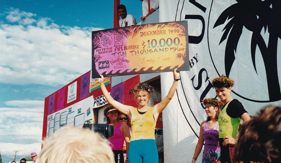 Pam Burridge with a prize-winning cheque in 1990.