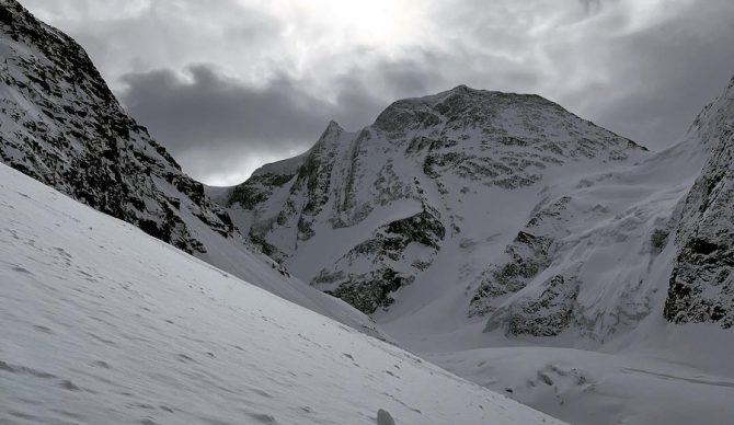 Comstock from below