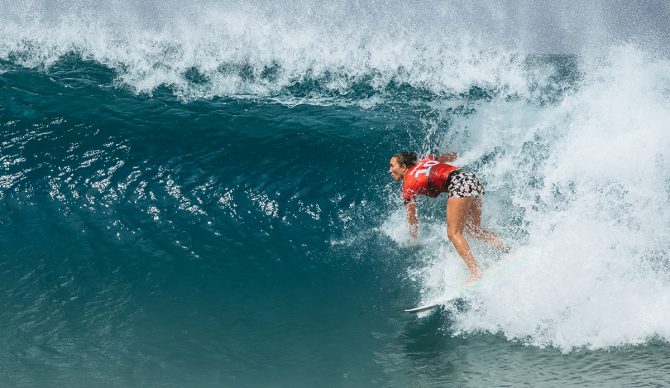 Jack Robinson and Carissa Moore Win Billabong Pro Pipeline