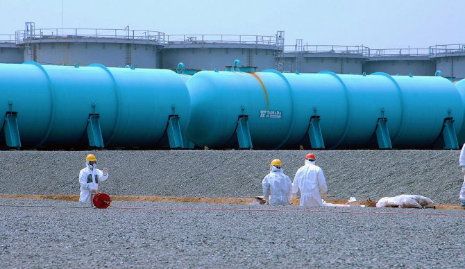 Workers at TEPCO's Fukushima Daiichi Nuclear Power Station 