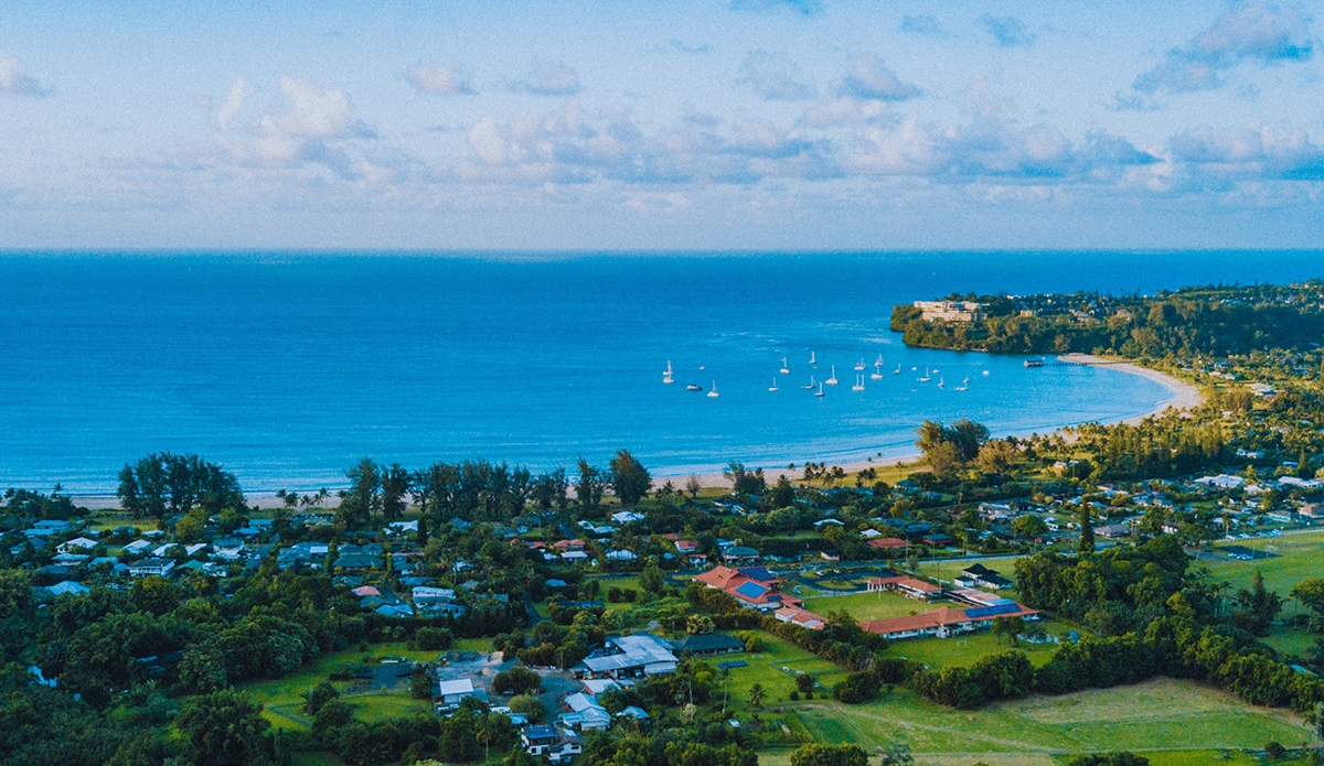 Hanalei Bay, Kauai. Photo: Zane Persaud // Unsplash