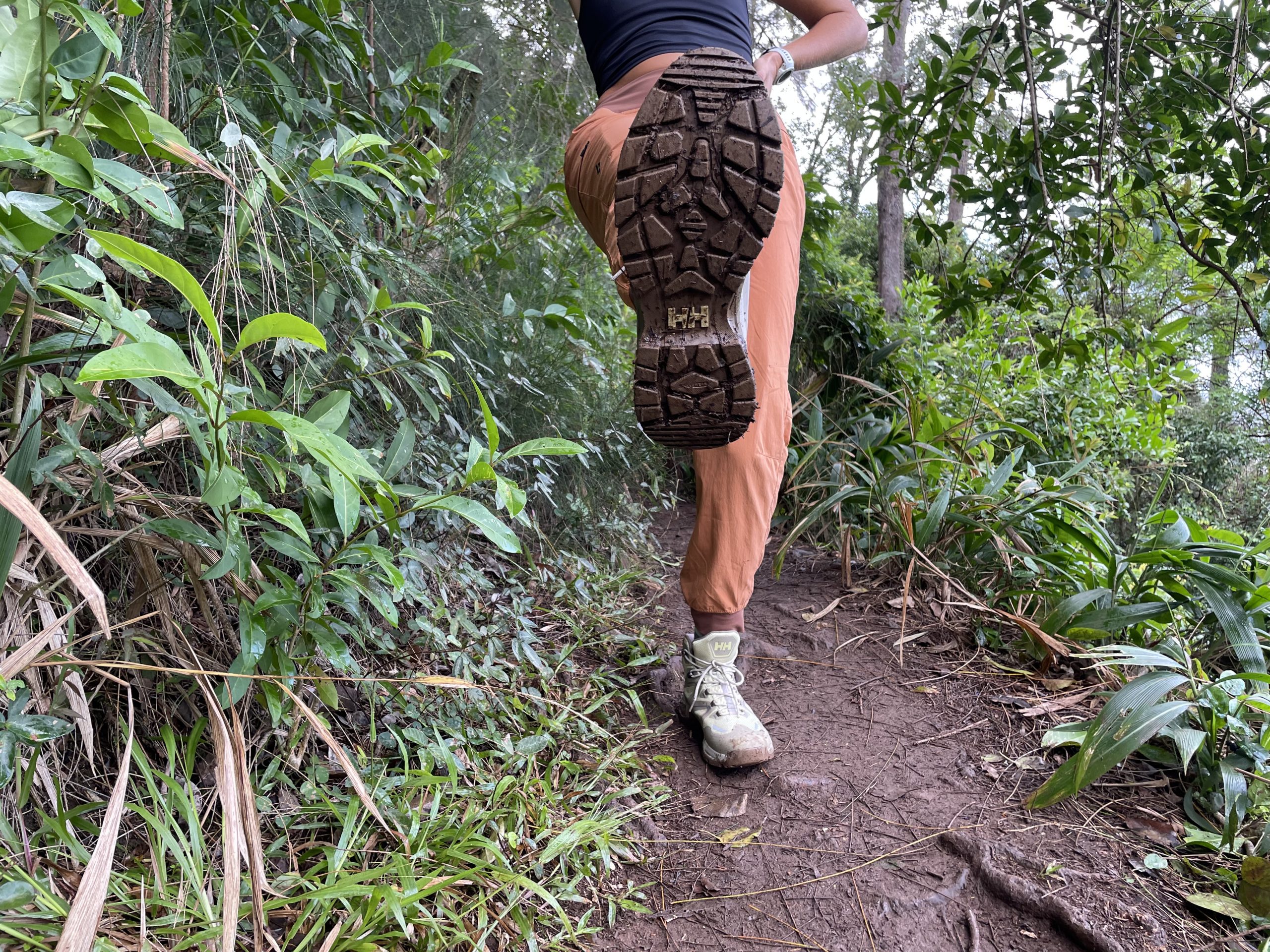 the bottom of a pair of women's hiking boots