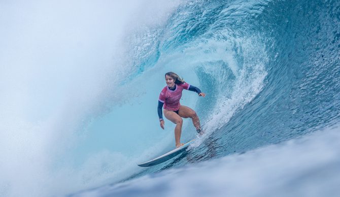 Caroline Marks found a solid barrel against Tatiana Weston-Webb in an otherwise wave-deprived heat. Photo: Tim McKenna // ISA