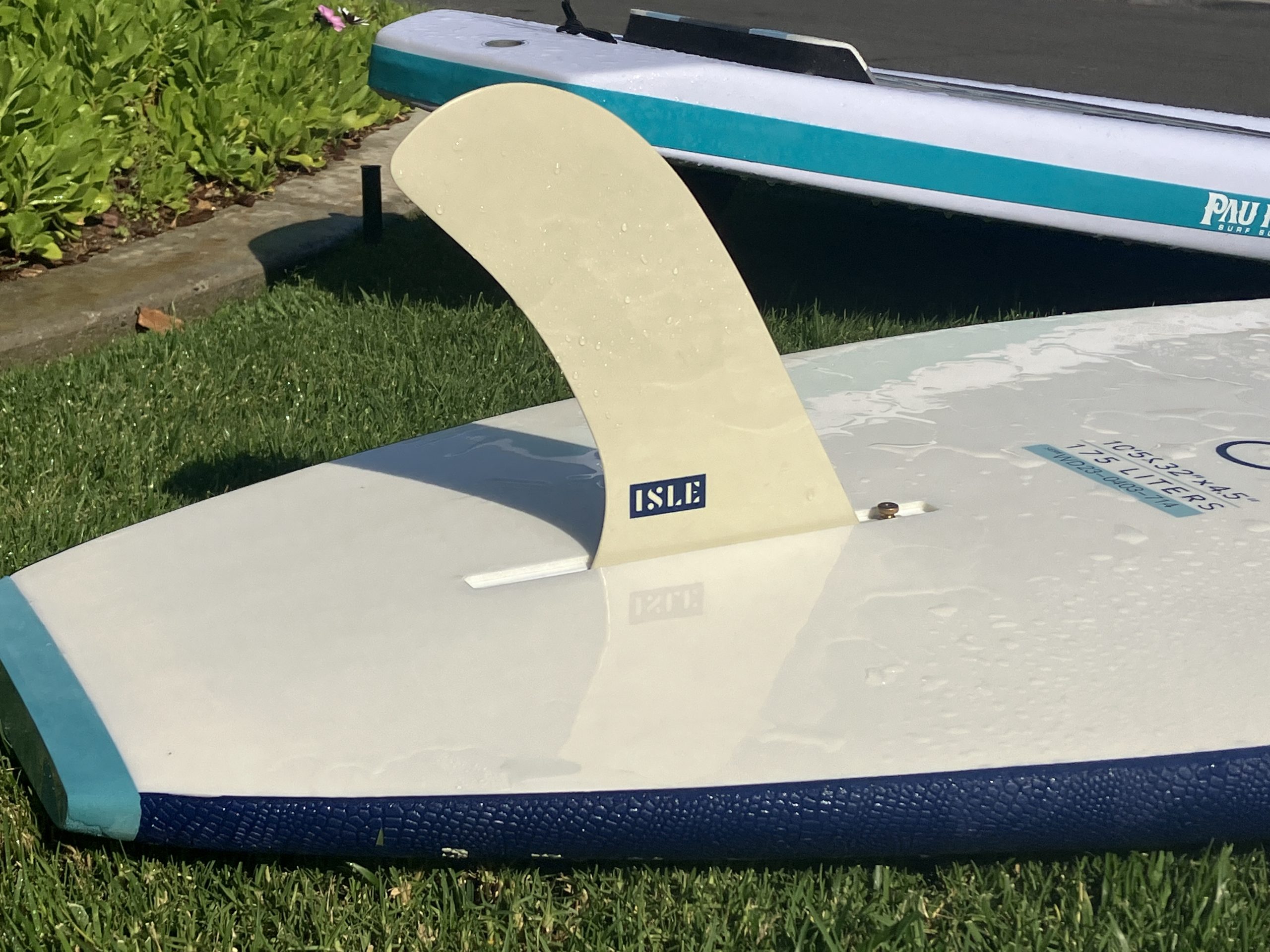 a fin on a paddle board