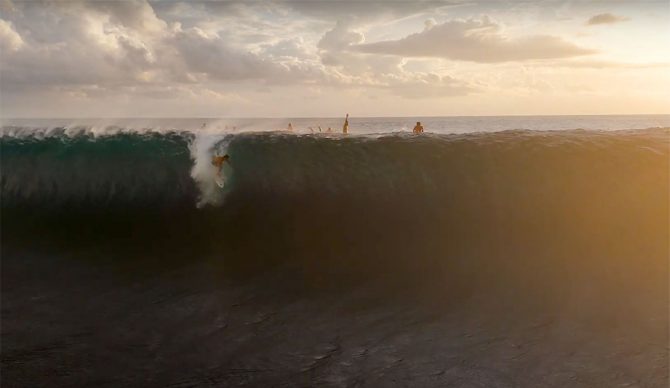 Matahi Drollet surfing Teahupo'o