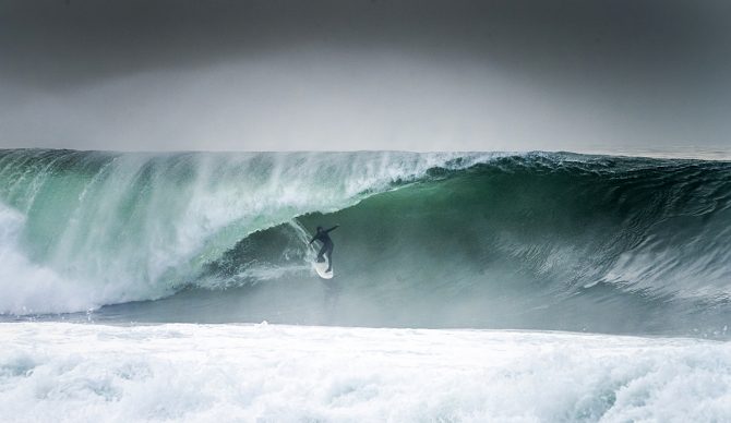 As surf fans around the world were glued to their devices watching big wave surfers take on The Eddie, a select few San Diego surfers went slab hunting.